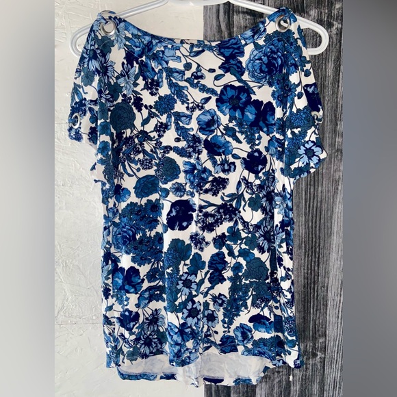 NWOT Cleo Floral Blouse with Shoulder Cutouts - Sz XS - Picture 1 of 4